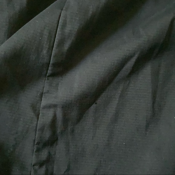 Uniqlo Navy Blue Lightweight Windbreaker Jacket - Picture 4 of 4